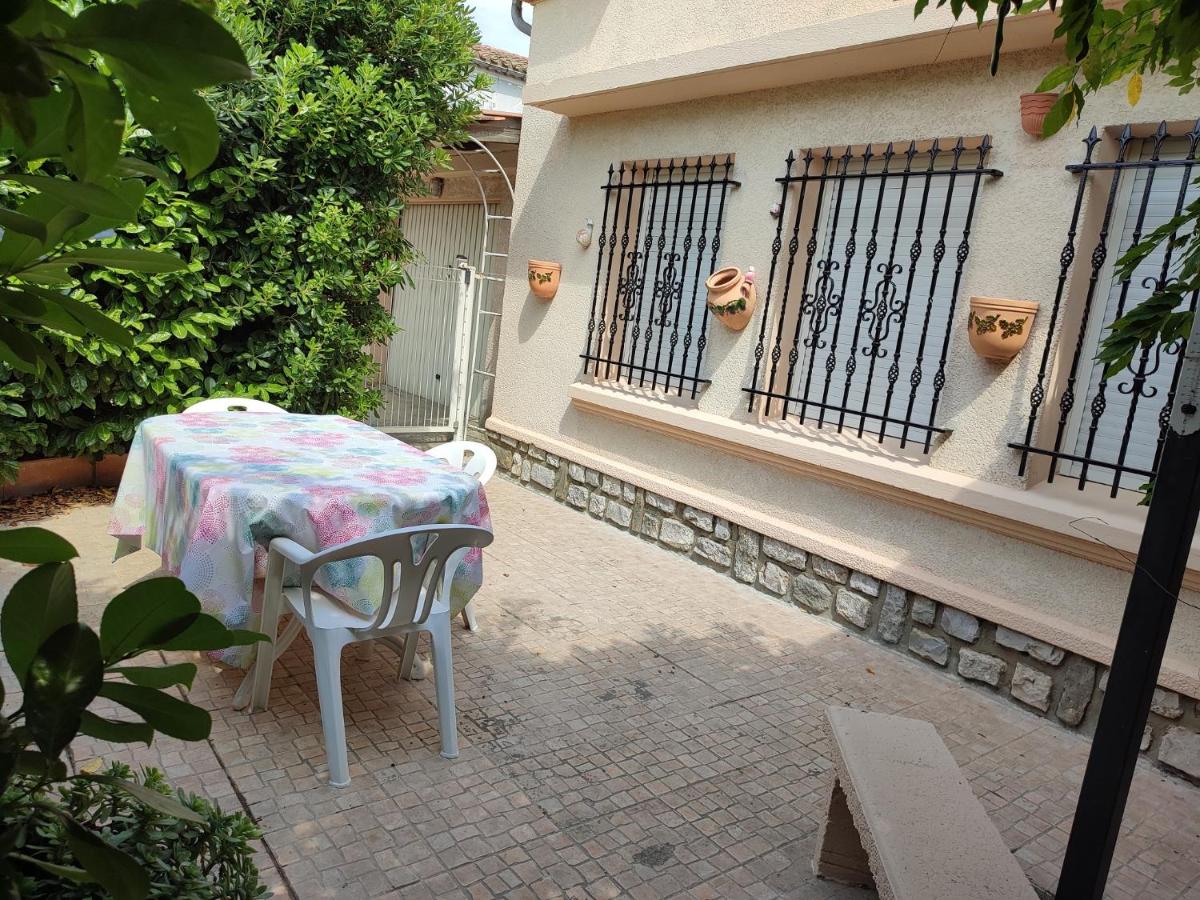 NEW VILLA GLYCINES indépendante 2 chambres jardin clos bien situé - Bed and Breakfast Carcassonne