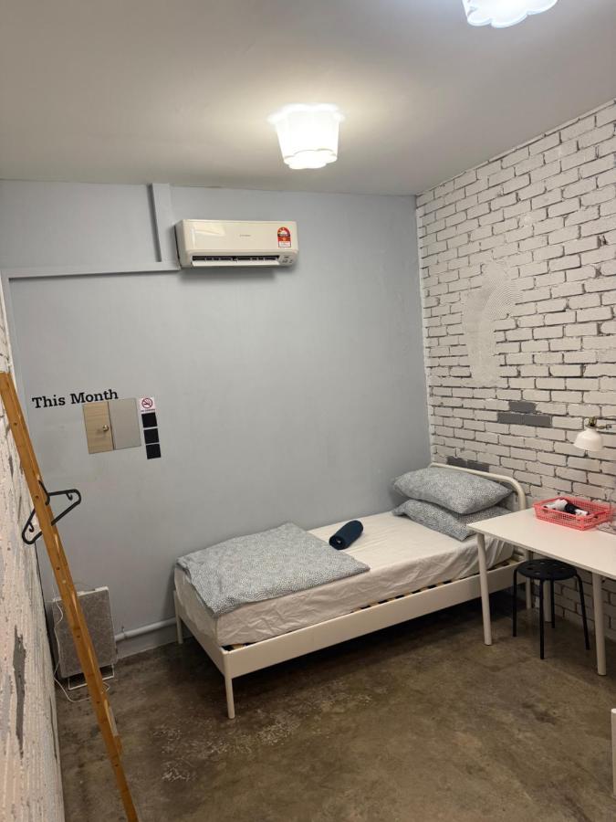 Twin Room with Shared Toilet