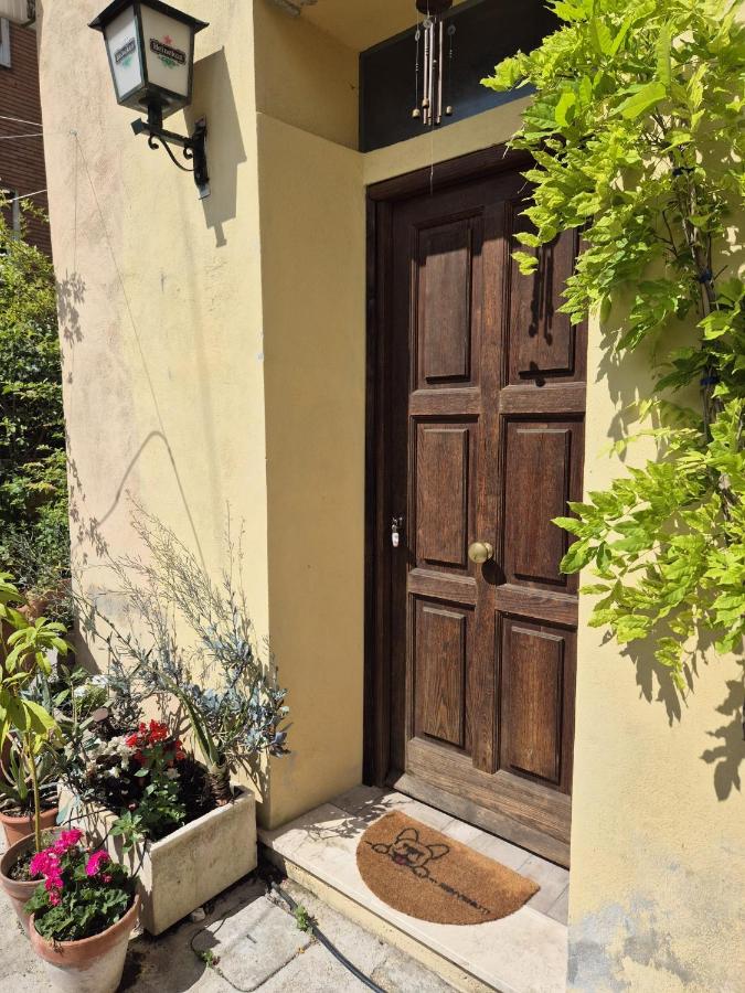 Mithra Hosting - B&B Roma