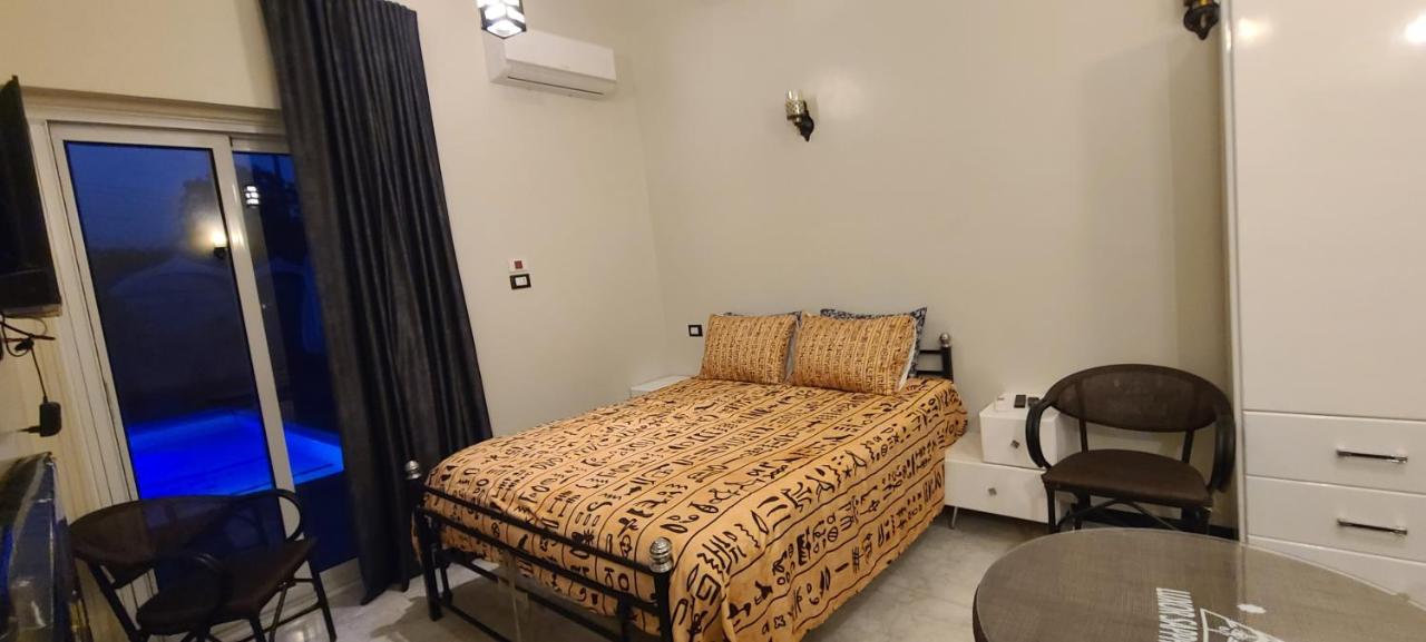 Queen Room with Pool View