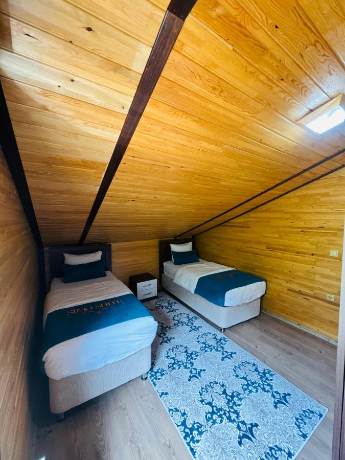 Suite with Lake View