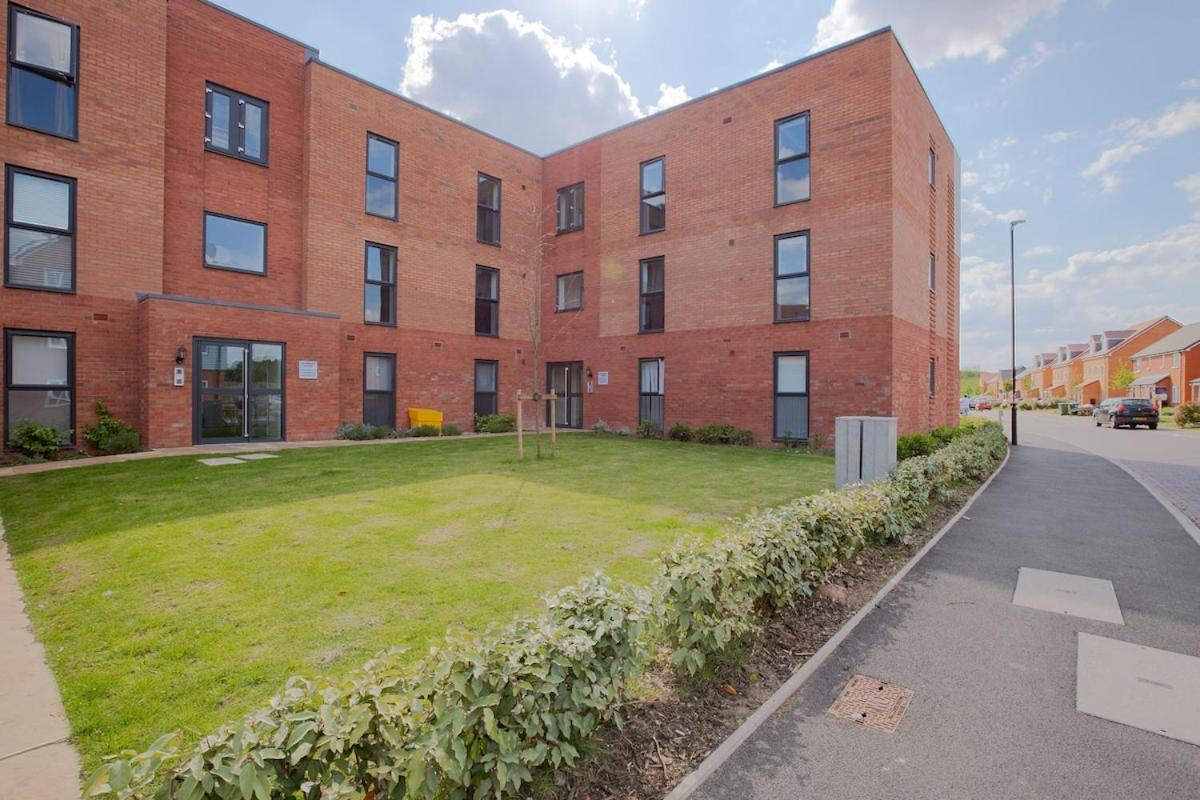 Modern Apartment with Balcony near City Centre - B&B