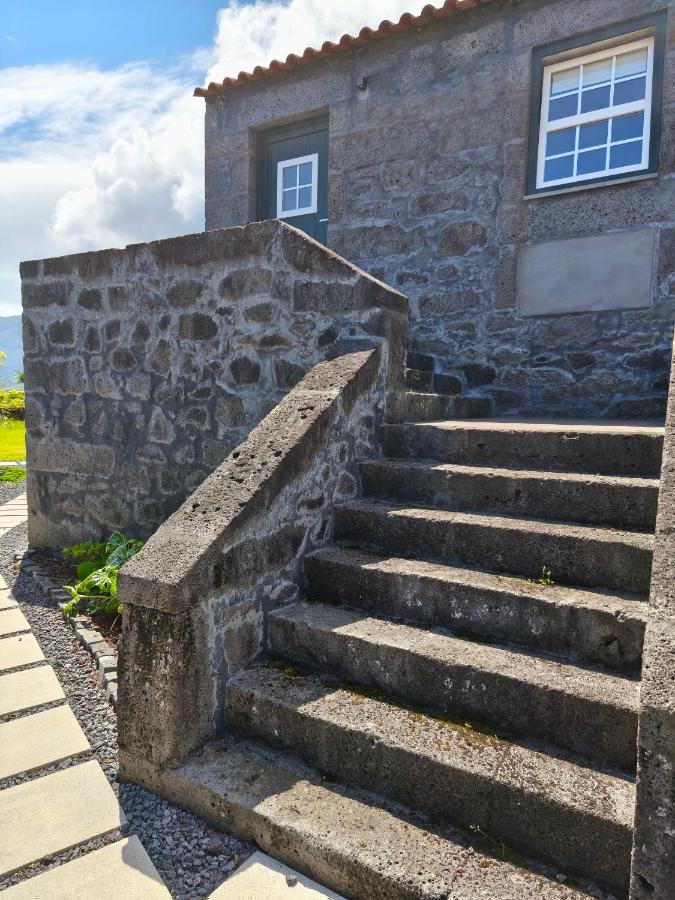 Cá Por Casa Pico-Faia - Chambres d’hôtes Prainha de Baixo