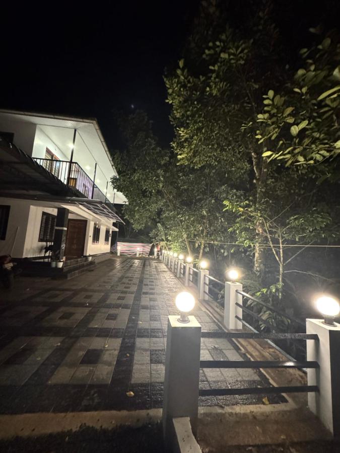 Chittadiyil Homestay - B&B Anaikal