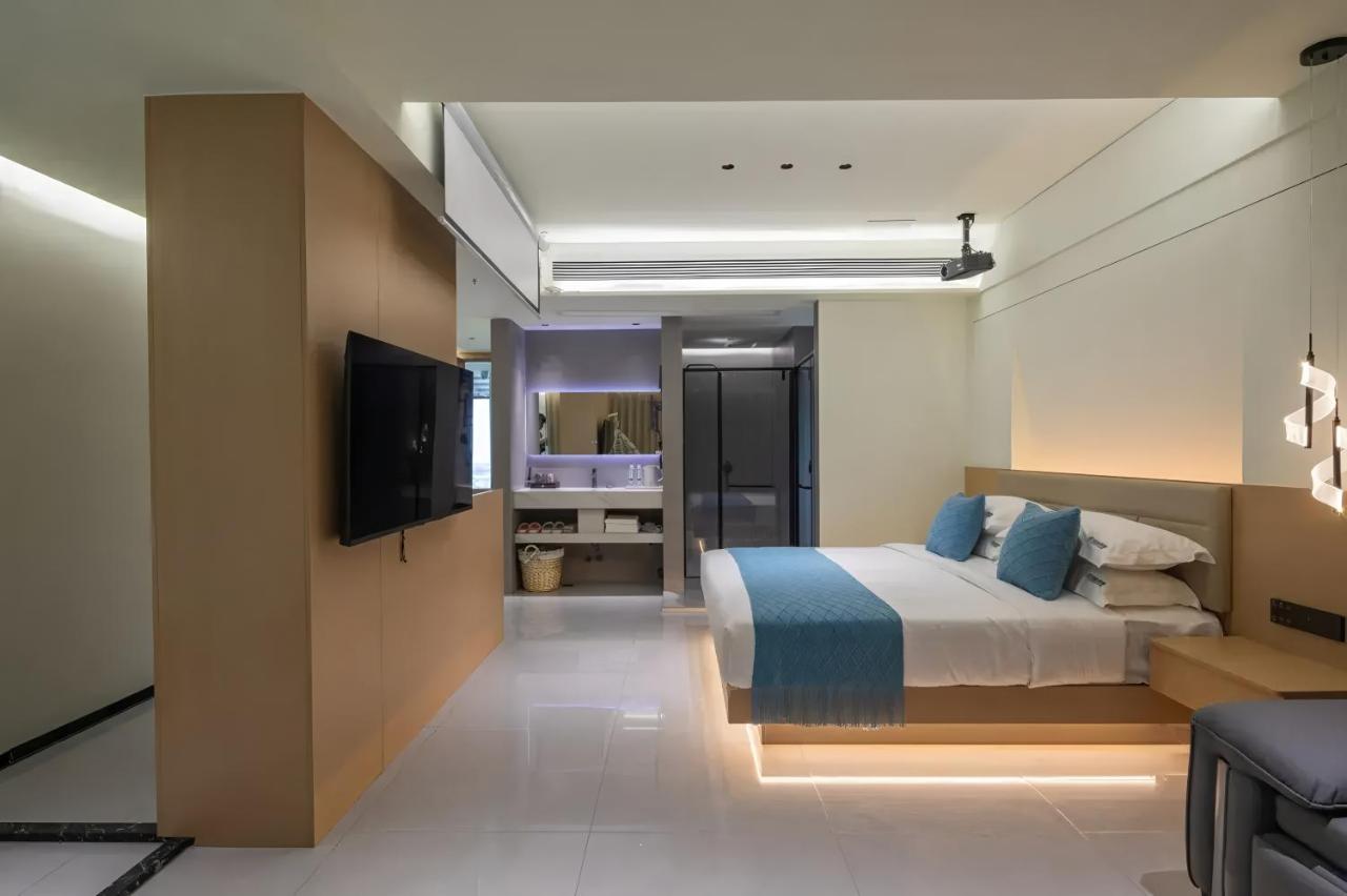 Deluxe Double Room with Extra Bed