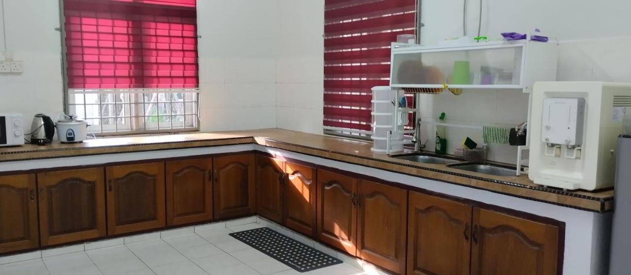 Tok Mek Homestay - B&B