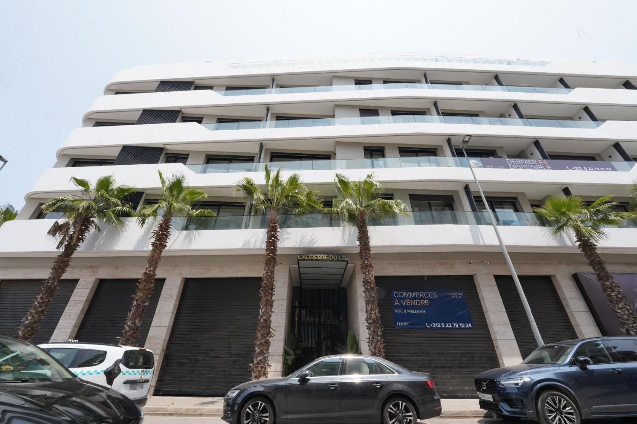 Modern Studio with Balcony - Prime Location - Ferienwohnung Casablanca