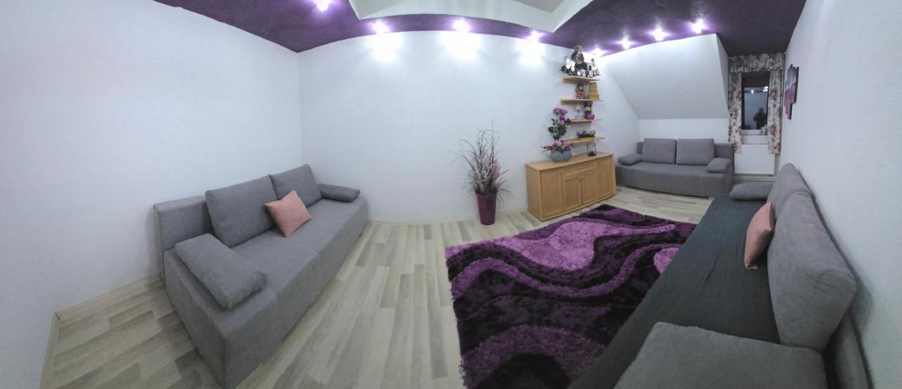 Economy Triple Room with Shared Bathroom