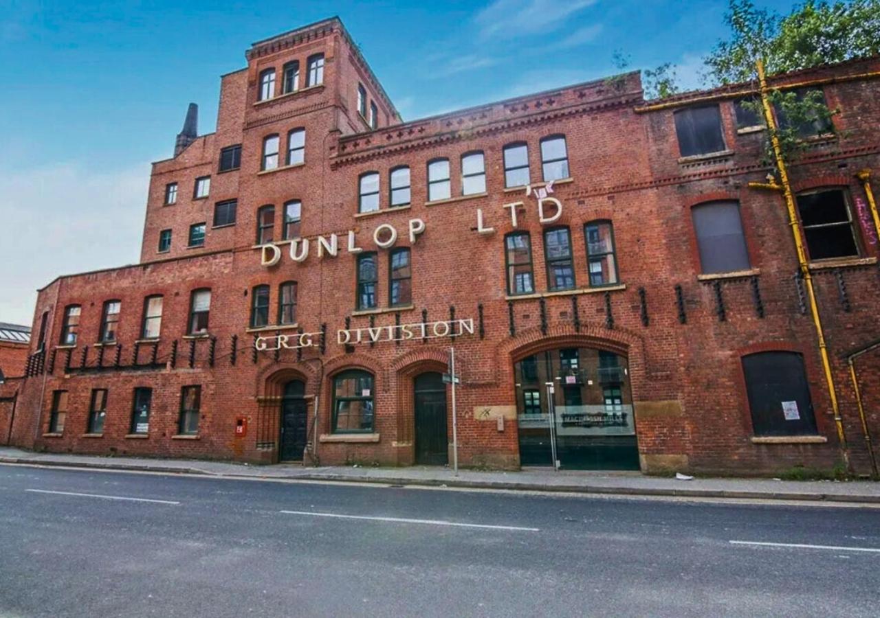 Converted Mill, Stylish Apartment in Castlefield - B&B Manchester