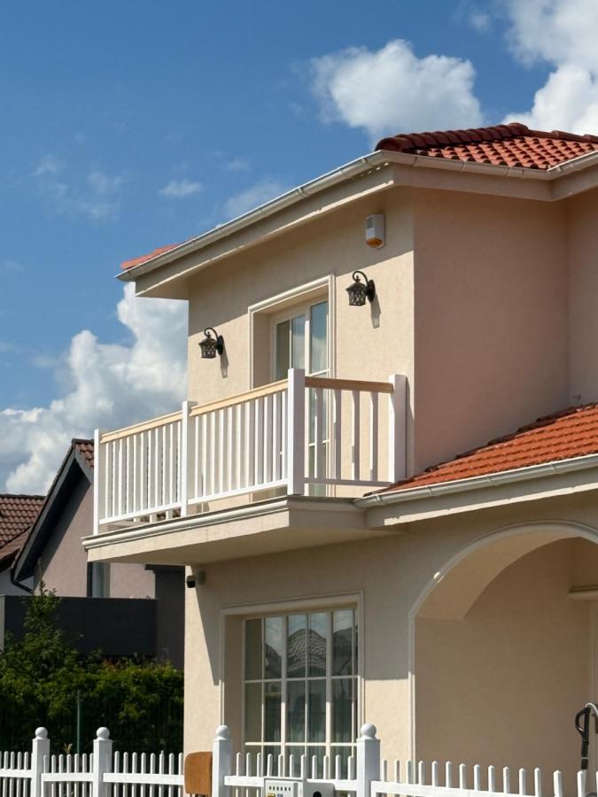 The SUN BUILDING - Bed and Breakfast