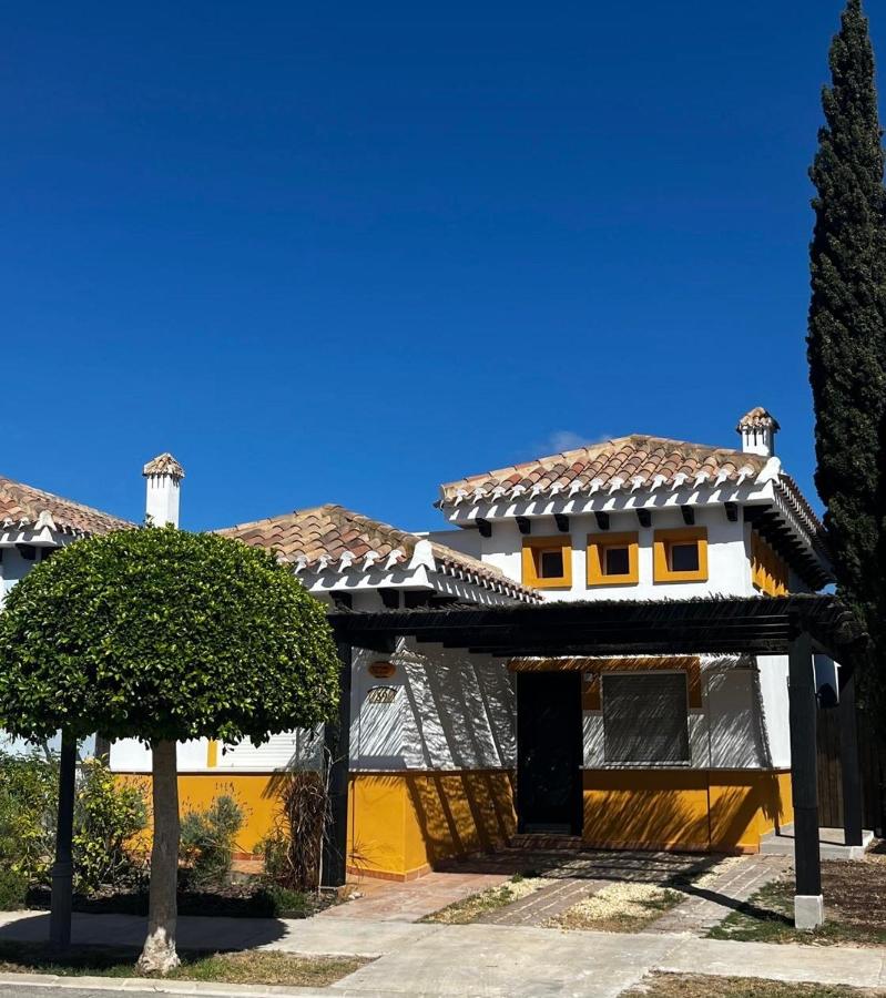 Villa Alegre - 2 bed villa with private heated pool on Mar Menor Golf - family friendly - Chambres d’hôtes Torre-Pacheco
