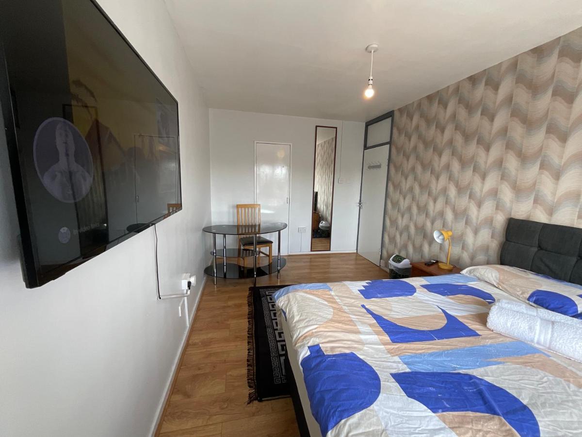 Birmingham city centre lovely family gateway - B&B