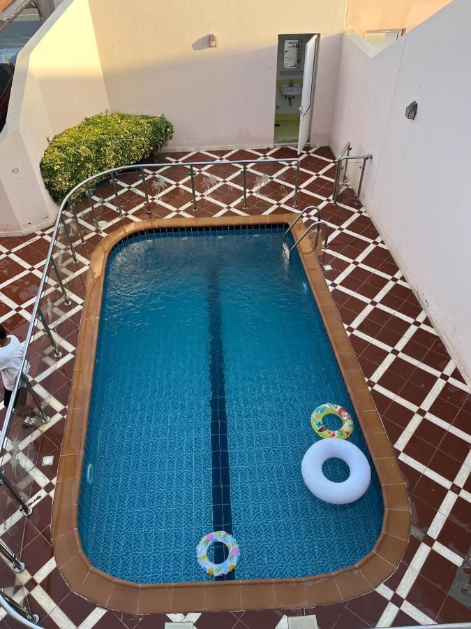 The Palm Villa in Durrah - فيلة ذا بالم في درة العروس - B&B Jeddah