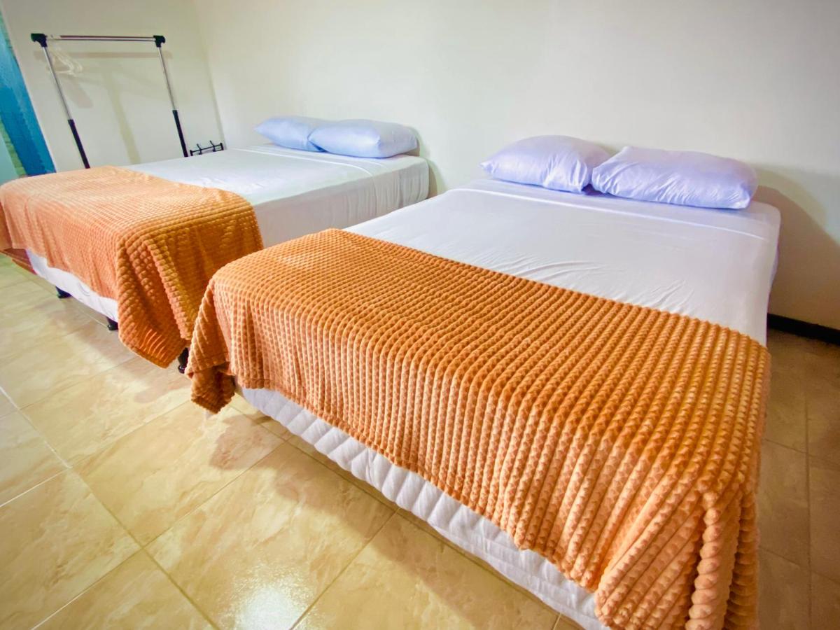 Dreibettzimmer mit Bad