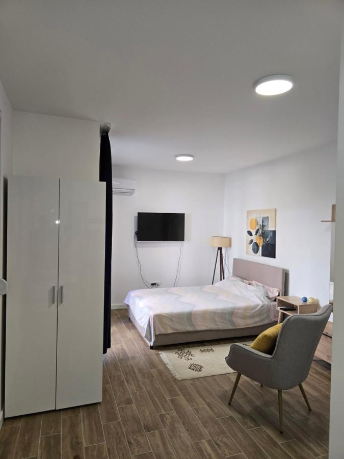 Kmb Apartment - Bed and Breakfast
