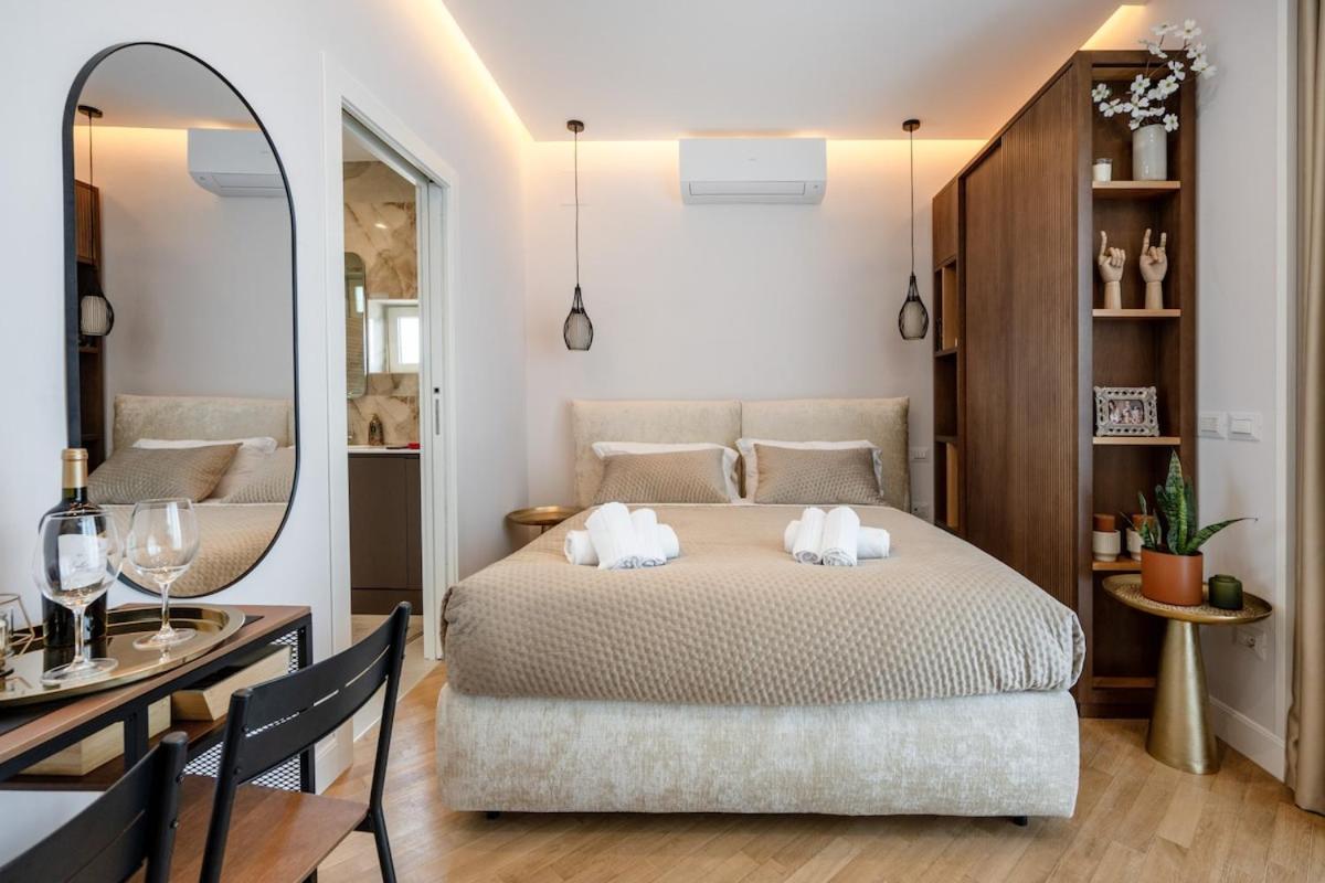 Skyline Mirjana – Cozy Apartment with Terrace - B&B Bari