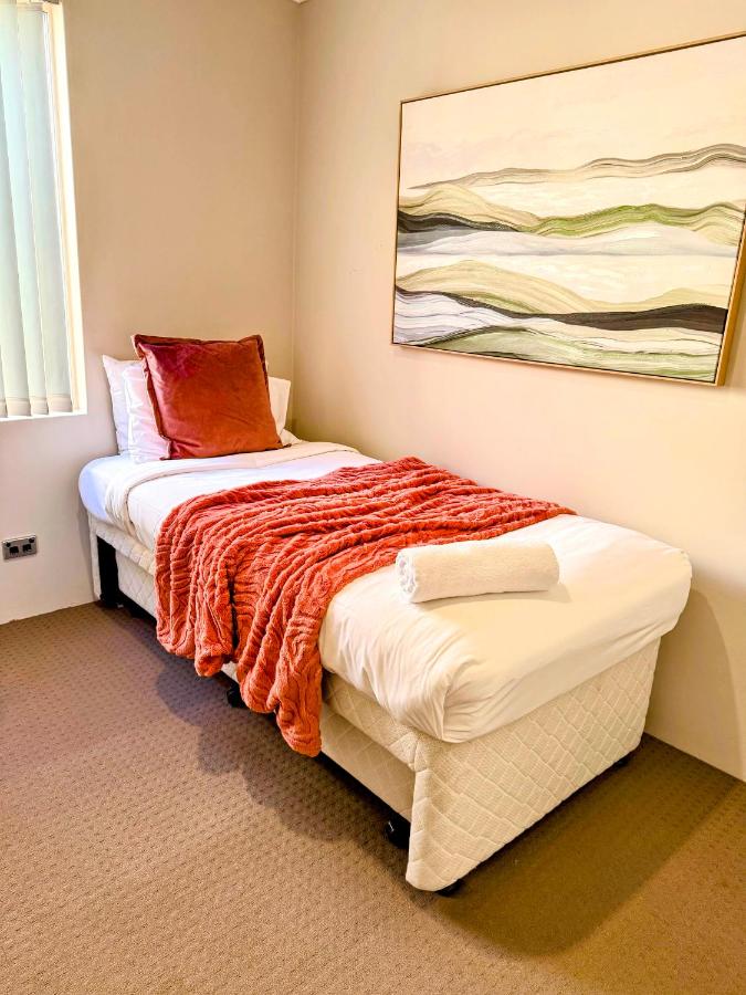 78 Modern Comforts Quiet Charm 3br 2ba Parking - B&B Perth