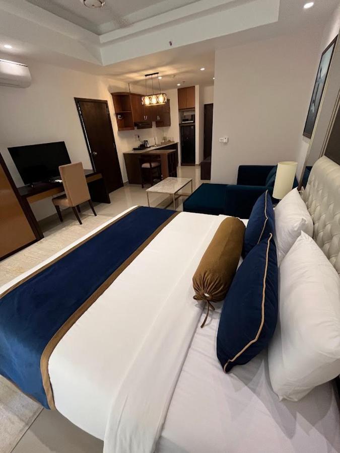 Estudio con sofá cama