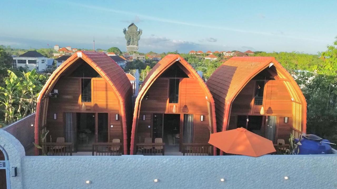 Murna Villa 2, a modern Balinese wooden house with 360 GWK view - B&B