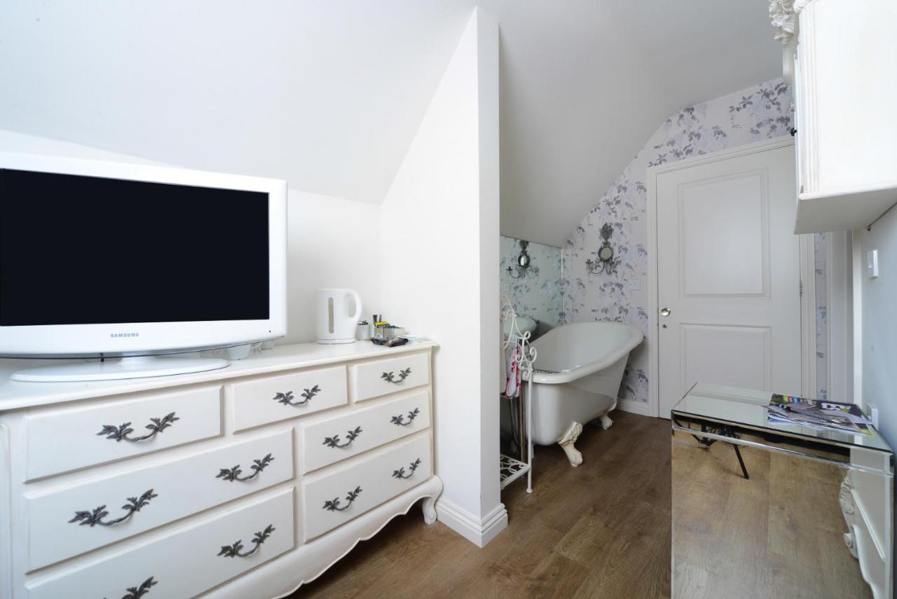Deluxe Double Room with Bath