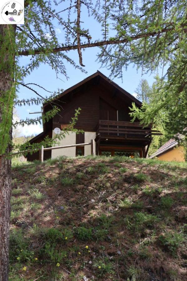 Chalet vue montagne nature à Abriès Queyras - B&B