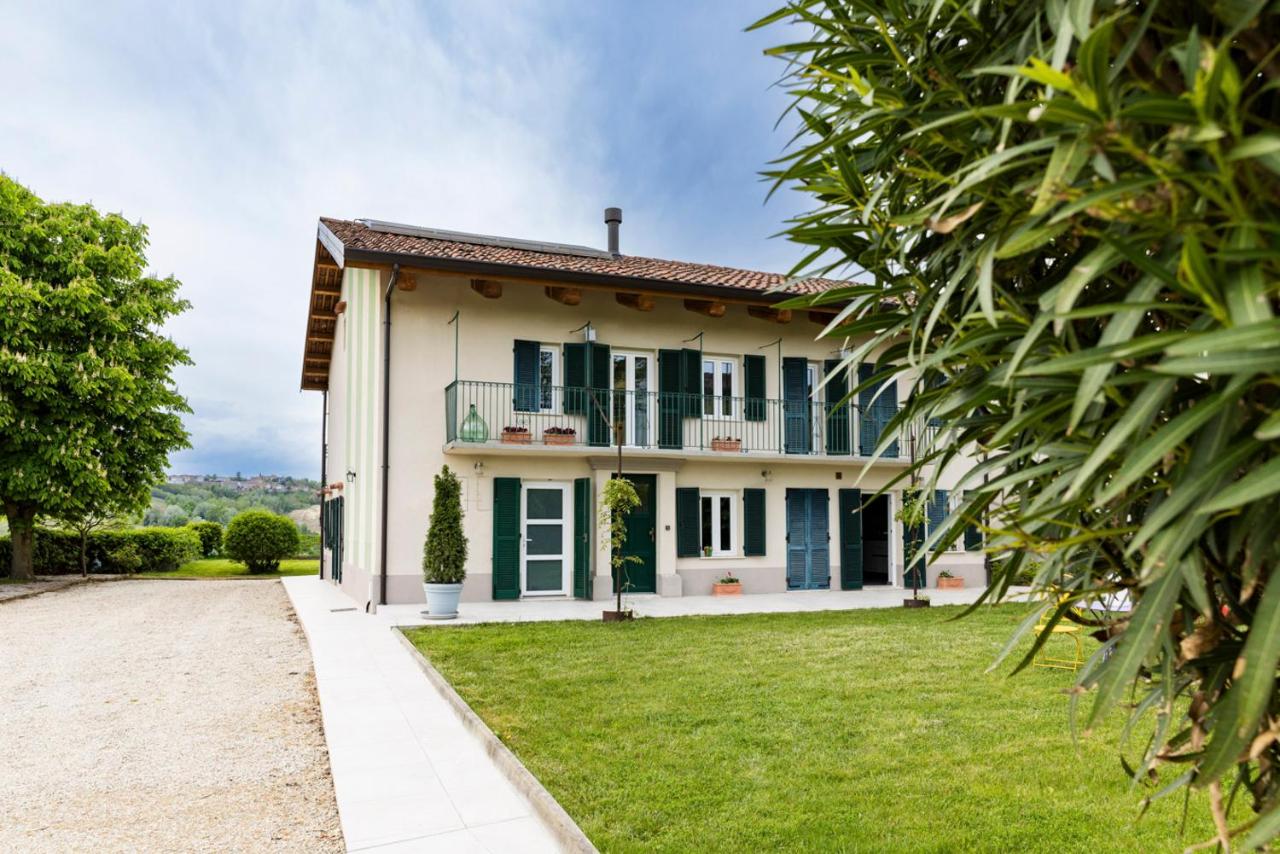 Villa Barbara - Slow Wine Estate with Private Pool, Air Conditioning and Panoramic Views on Wineyards - B&B