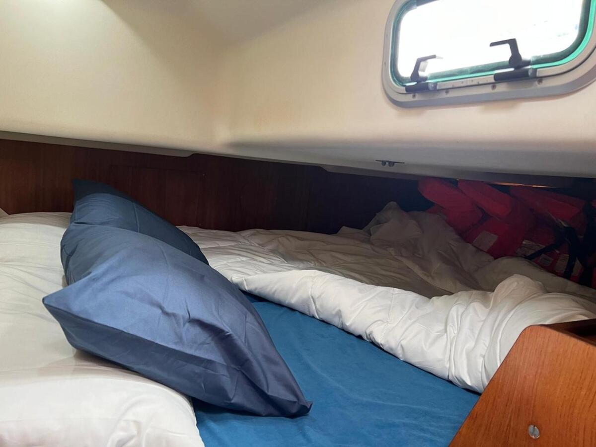 DeepBlue sail boat - B&B Lisboa