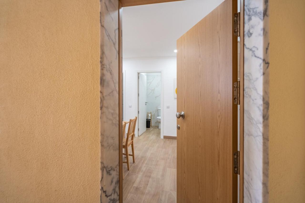 Deluxe Appartement met 2 Slaapkamers en Balkon