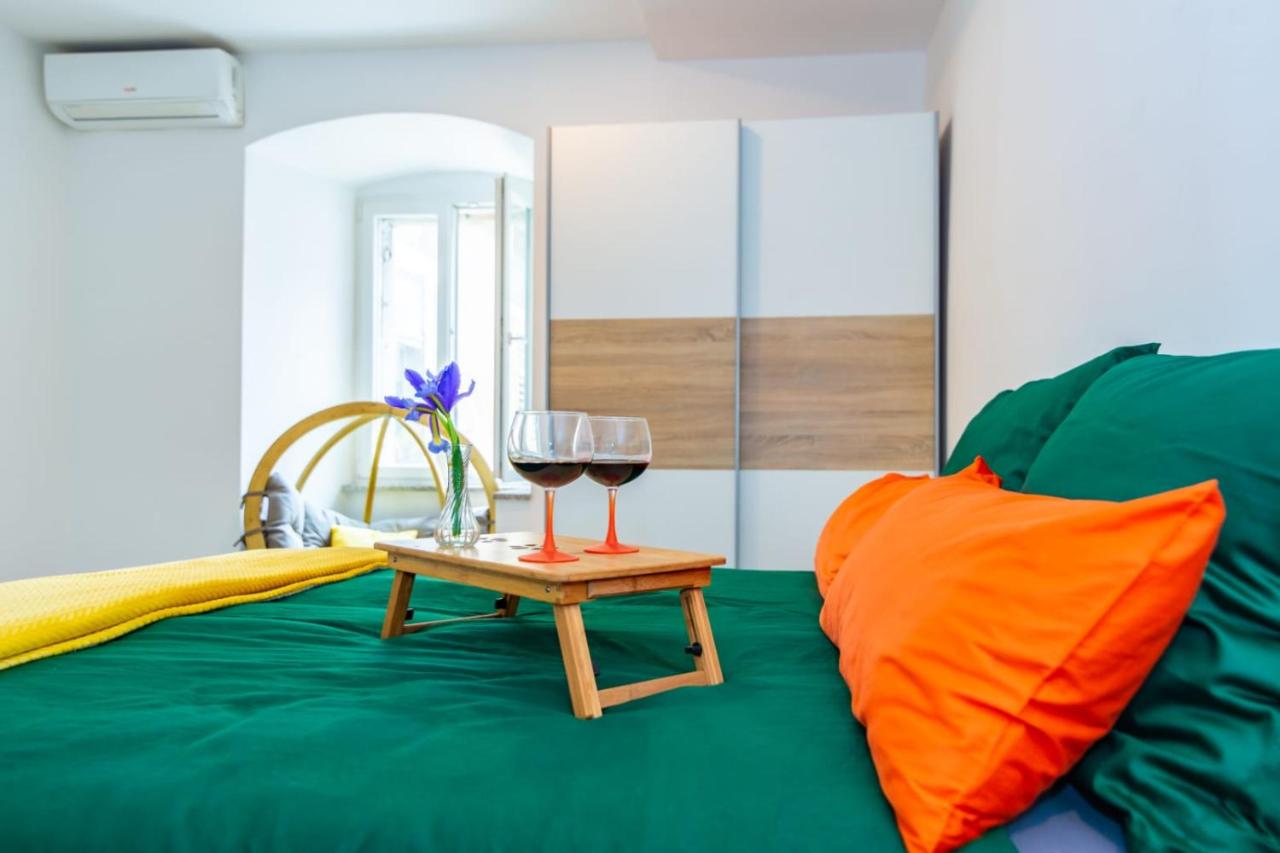 Zimmer mit Kingsize-Bett