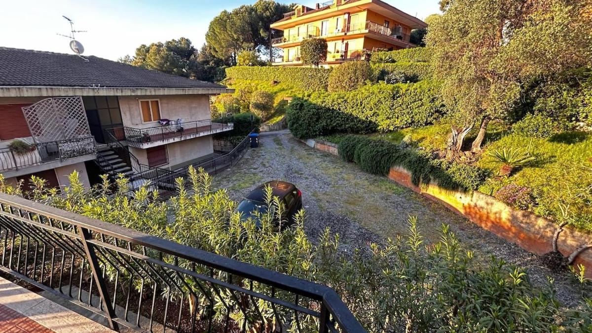 Sea View Apartment with Terrace & Free Parking - B&B