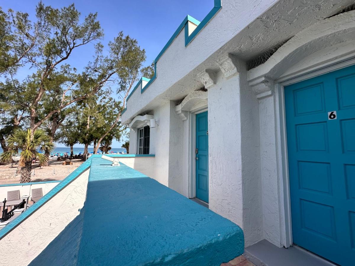 Alamanda Villa on Holmes Beach - B&B