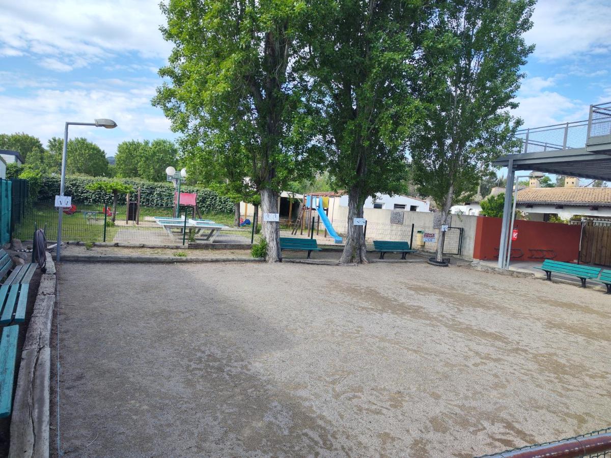 Agréable mobil home 4 personnes - Bed and Breakfast Saint-Aygulf