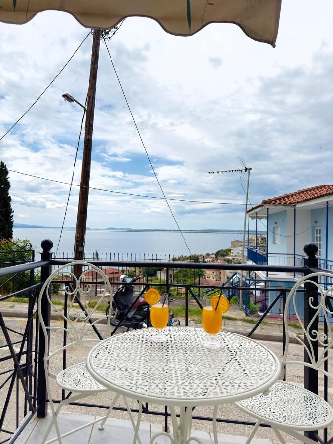 Mini House - Chambres d’hôtes Menídi