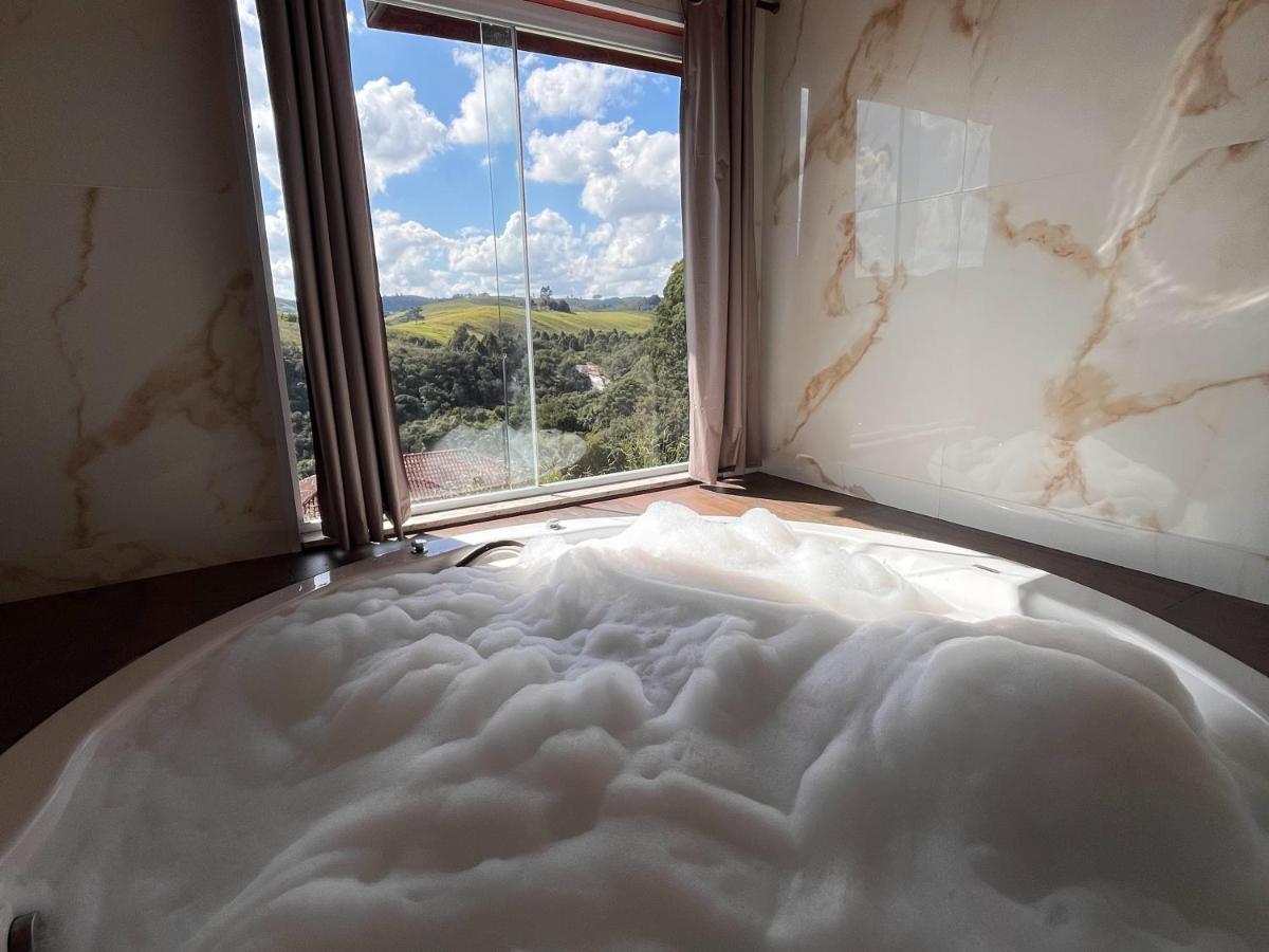 Chambre Lit King-Size avec Baignoire Spa