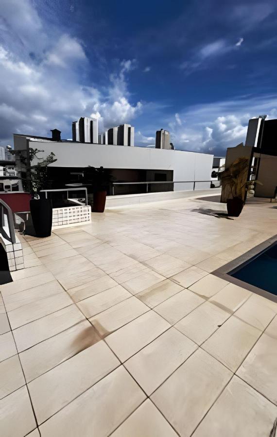 Apt com garagem no centro de Belém á 400m da Basílica de Nazaré - B&B Belém