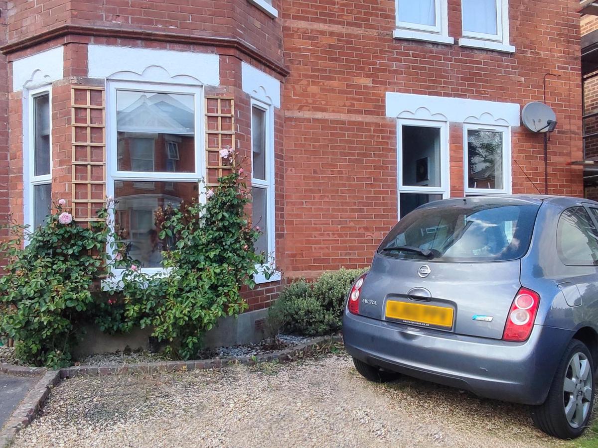 Atelier Verde - A Comfortable Garden Apartment - Ferienwohnung Bournemouth