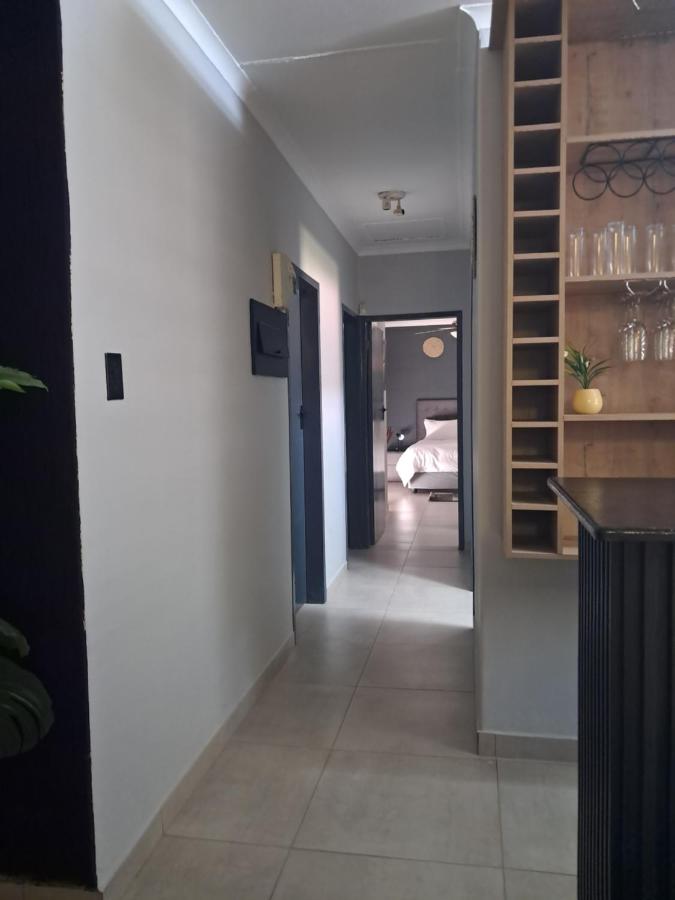 Adam's Inn place - Ferienwohnung Hartbeespoort