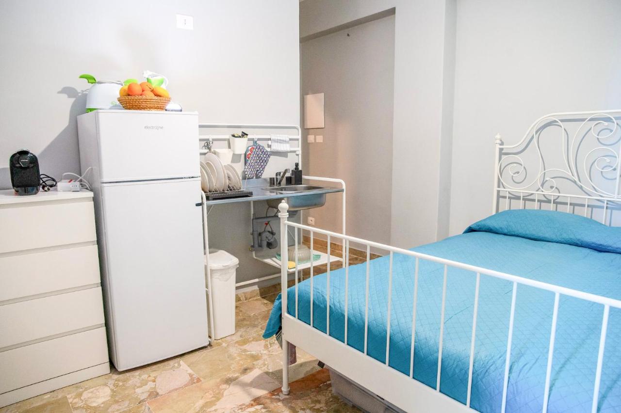 Studio Apartment with One Double Bed