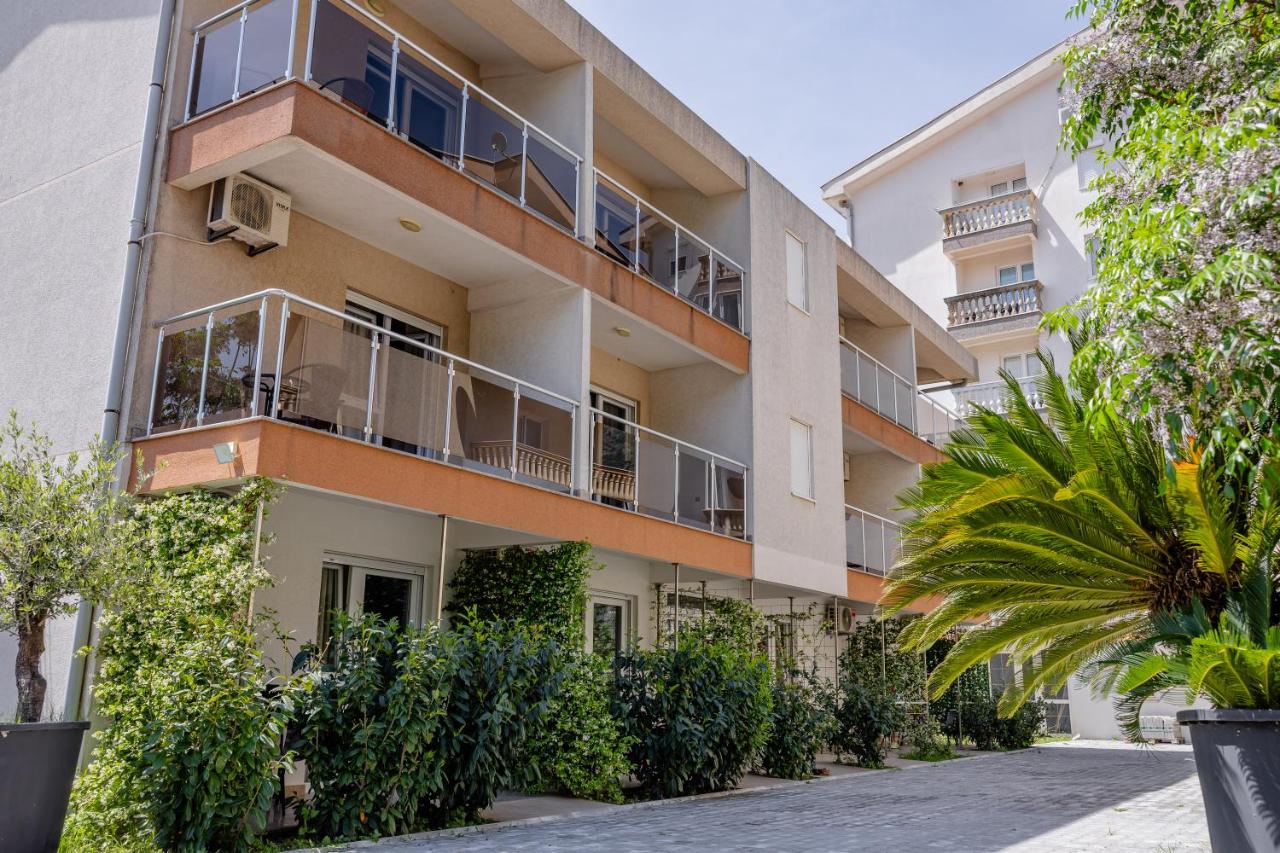 Vanila Apartmani - B&B Sutomore
