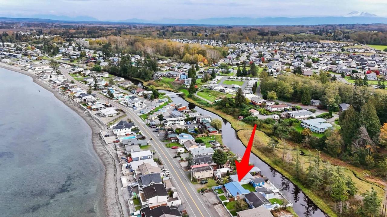 Birch Bay Cottage Retreat on river - B&B