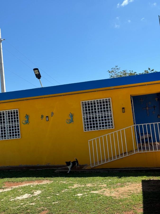 House with a jacuzzi and solar panels - B&B Boqueron