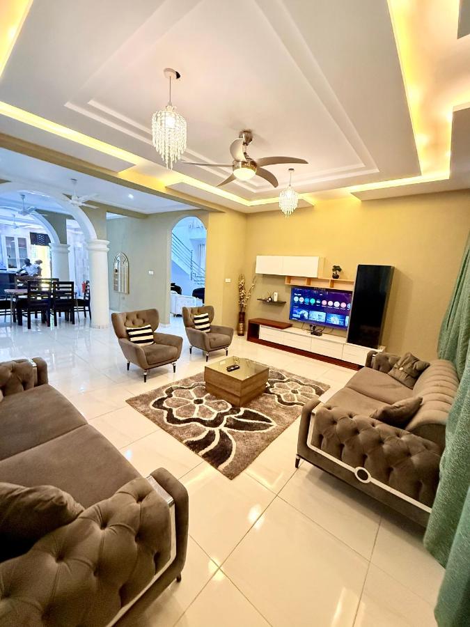 Nanani Luxury Villa - B&B Kumasi