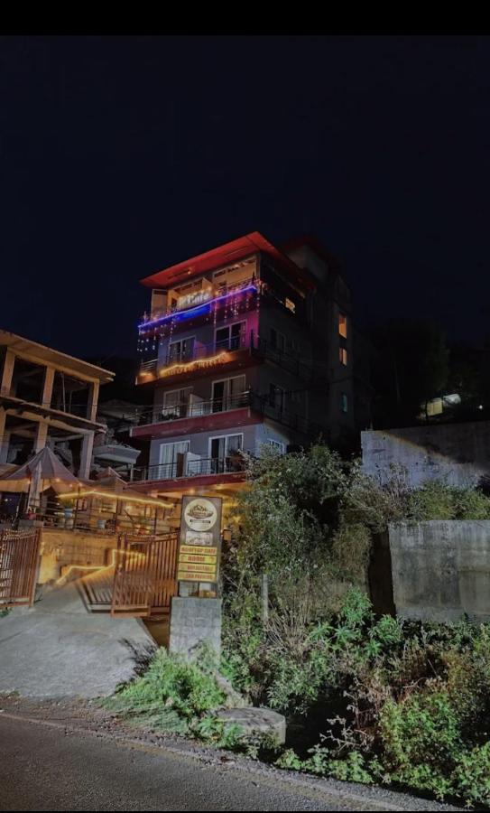 Himalayan Musaafir Guest House & Restaurant - Bed and Breakfast Dharamsala