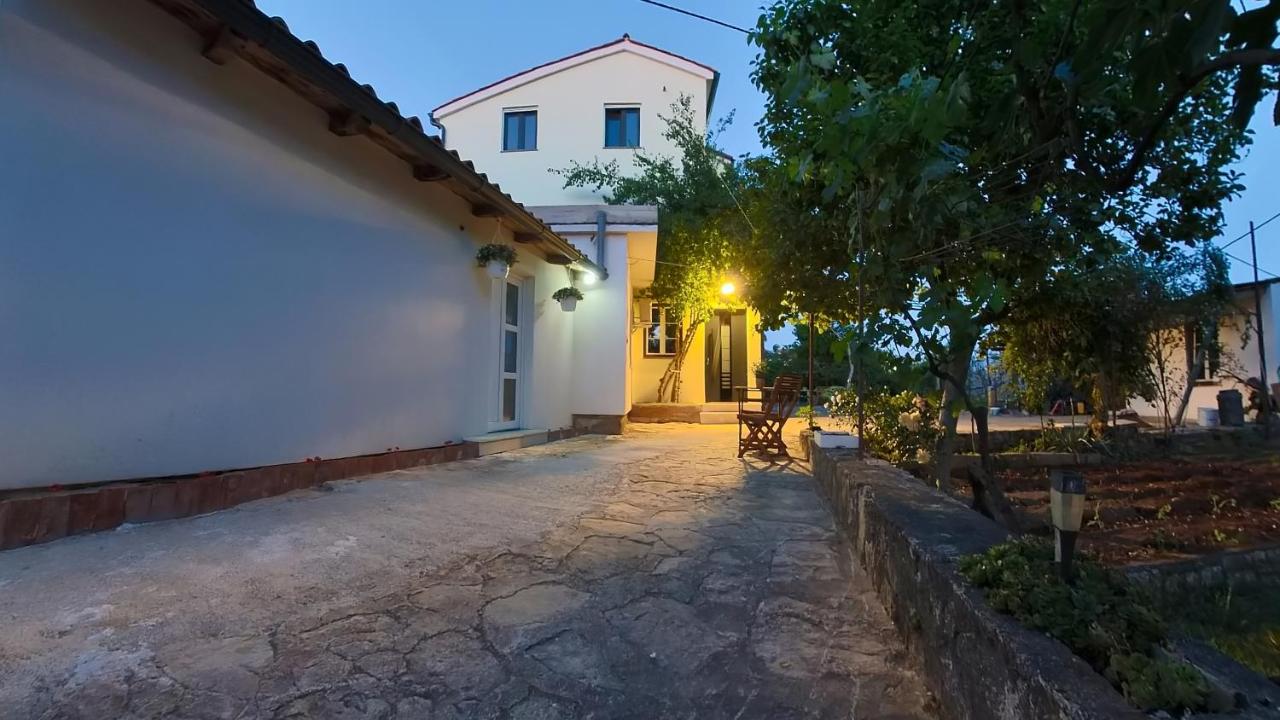 Studio Apartment More - B&B Gallesano