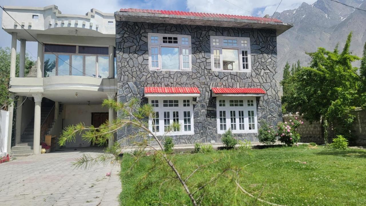 Black Stone Suites Skardu - B&B