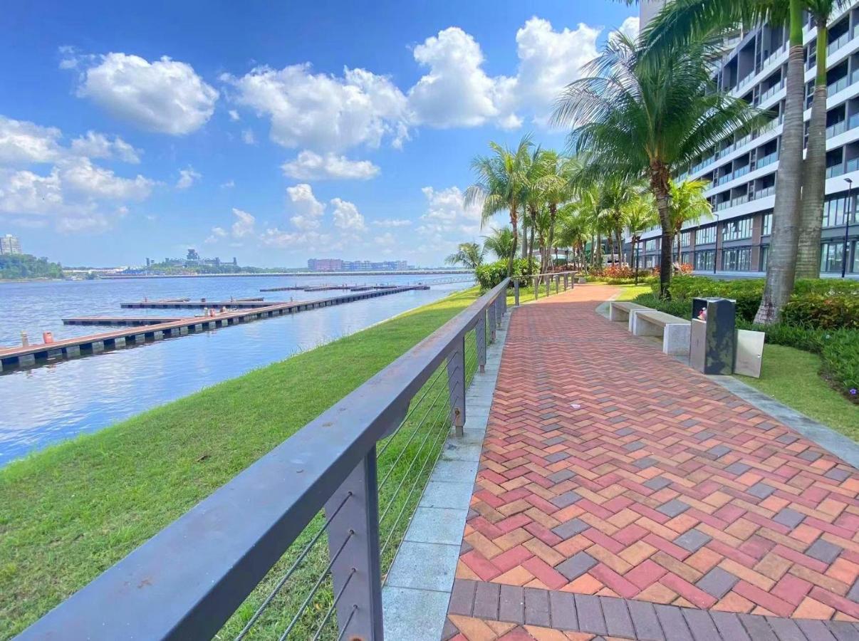 RNF 2 Bedroom Escape With Netflix Side Sea View - B&B