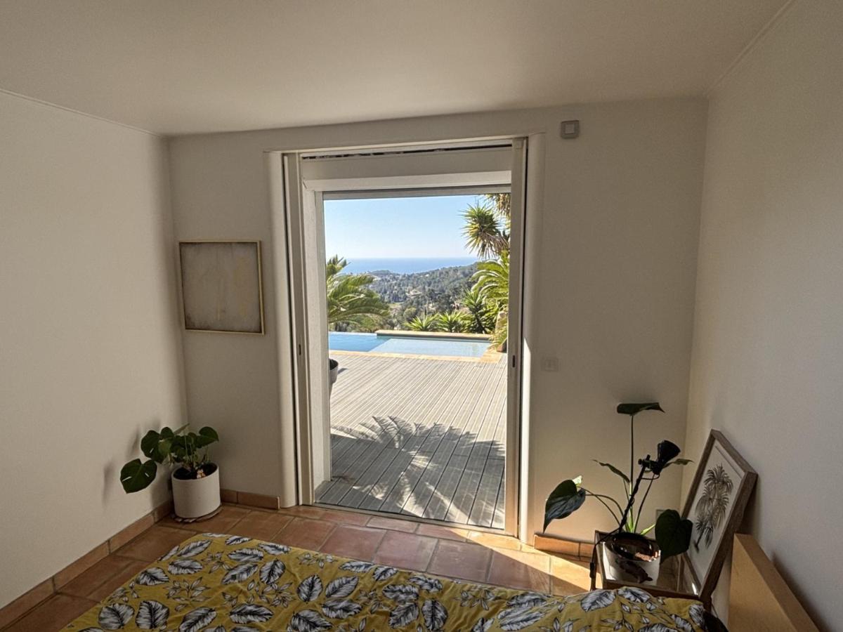 VILLA TRES CALME , VUE MER PANORAMIQUe - Bed and Breakfast