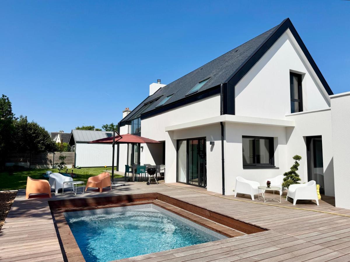 Superbe Villa contemporaine avec piscine, Sainte Marine - B&B