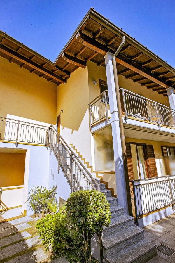 Appartamenti Vista da Sogno - Chambres d’hôtes Pino Lago Maggiore