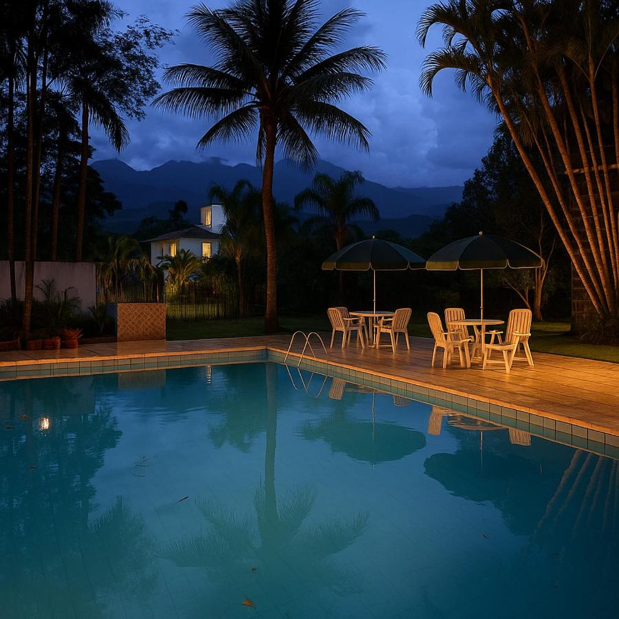 Pousada Flor de Penedo - B&B Penedo